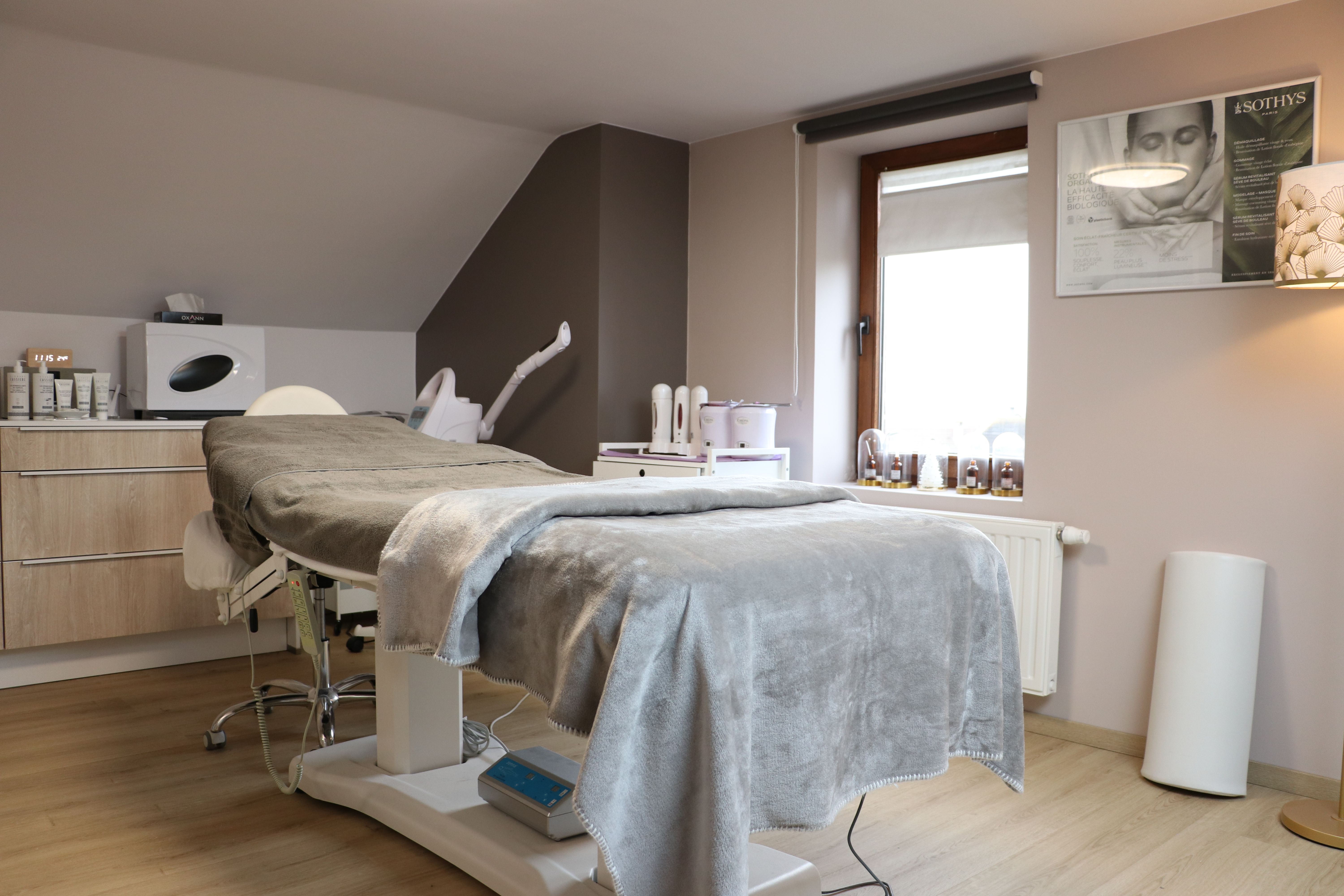 Photo de l'Institut, table de soins