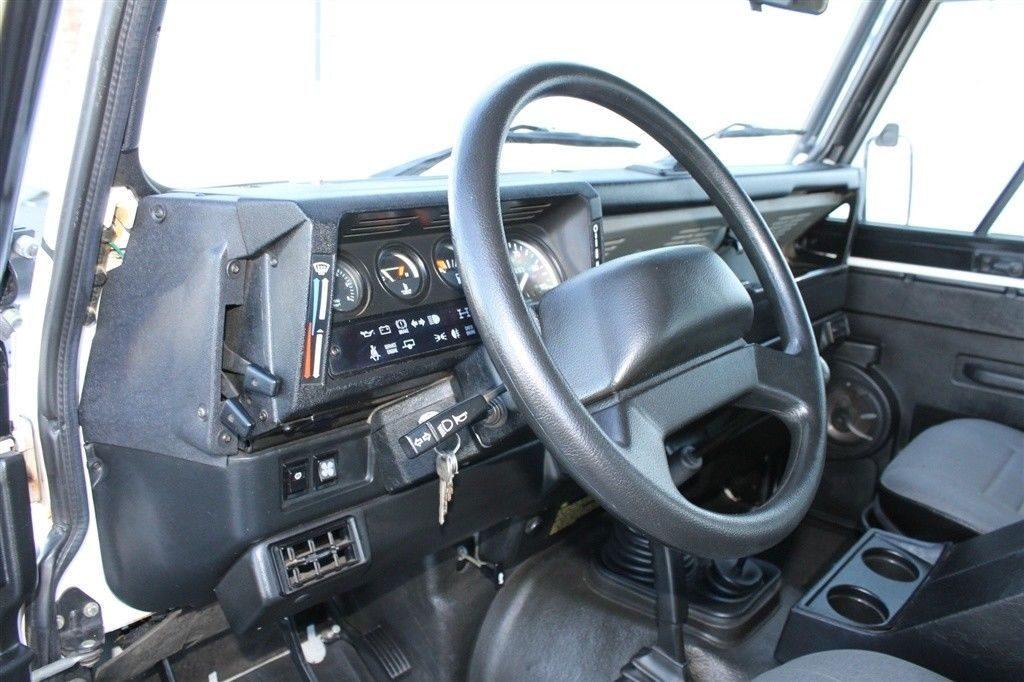 pristine 1994 Land Rover Defender 90 offroad