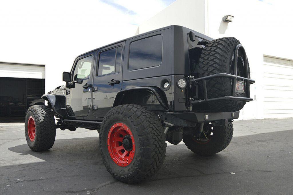 Hemi powered 2010 Jeep Wrangler Rubicon Unlimited offroad