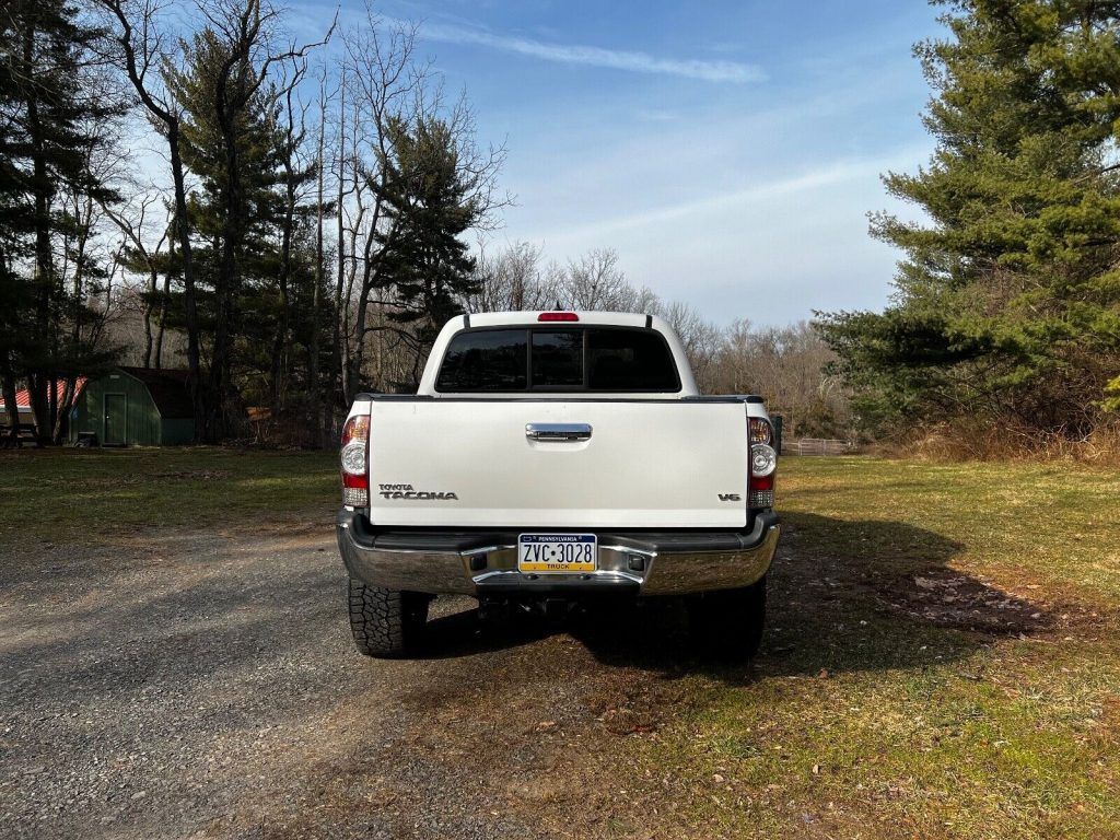 2015 Toyota Tacoma TRD Offroad [great condition with no issues]