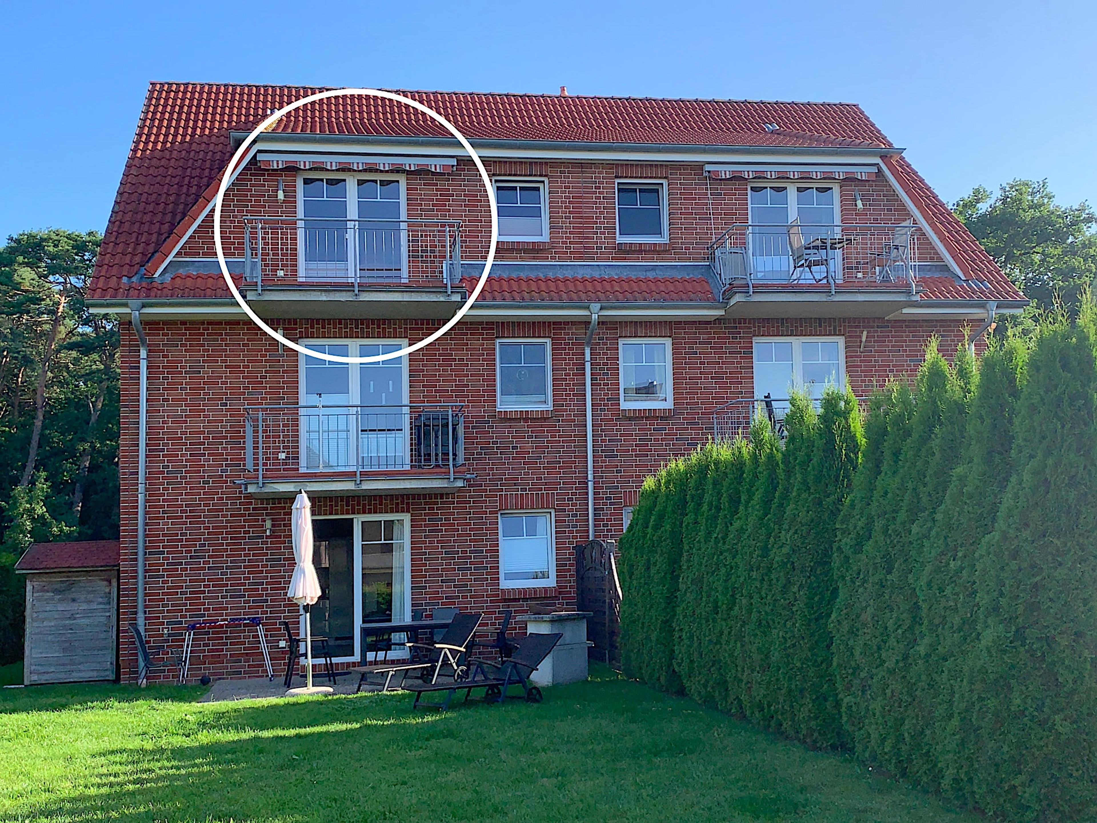 Haus Glückstal, Südansicht, der Balkon zur Wohnung 06 ist markiert. 