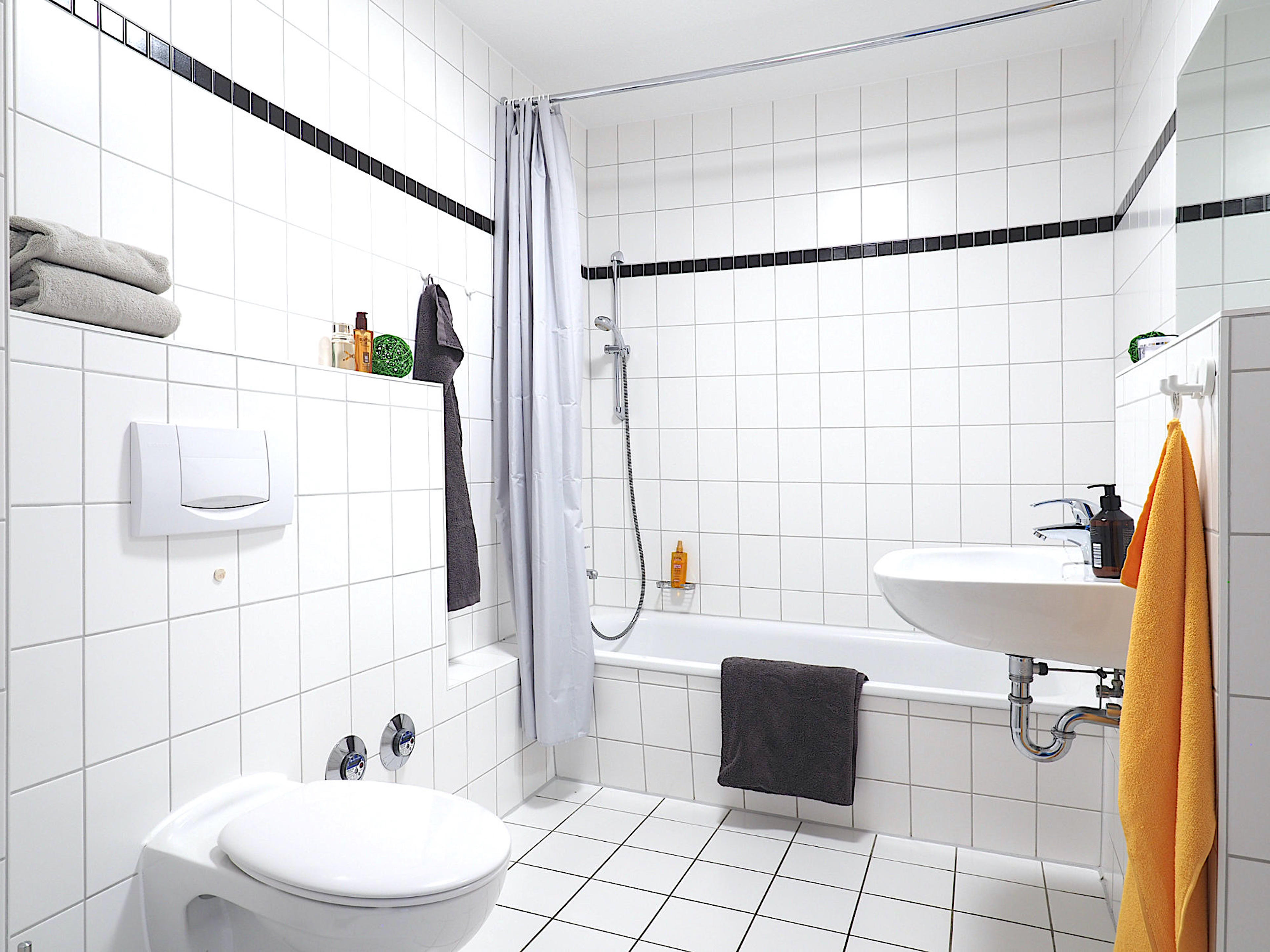 Residenz am Park, Ferienwohnung 10, Vollbad mit Badewanne inkl. Duschmöglichkeit