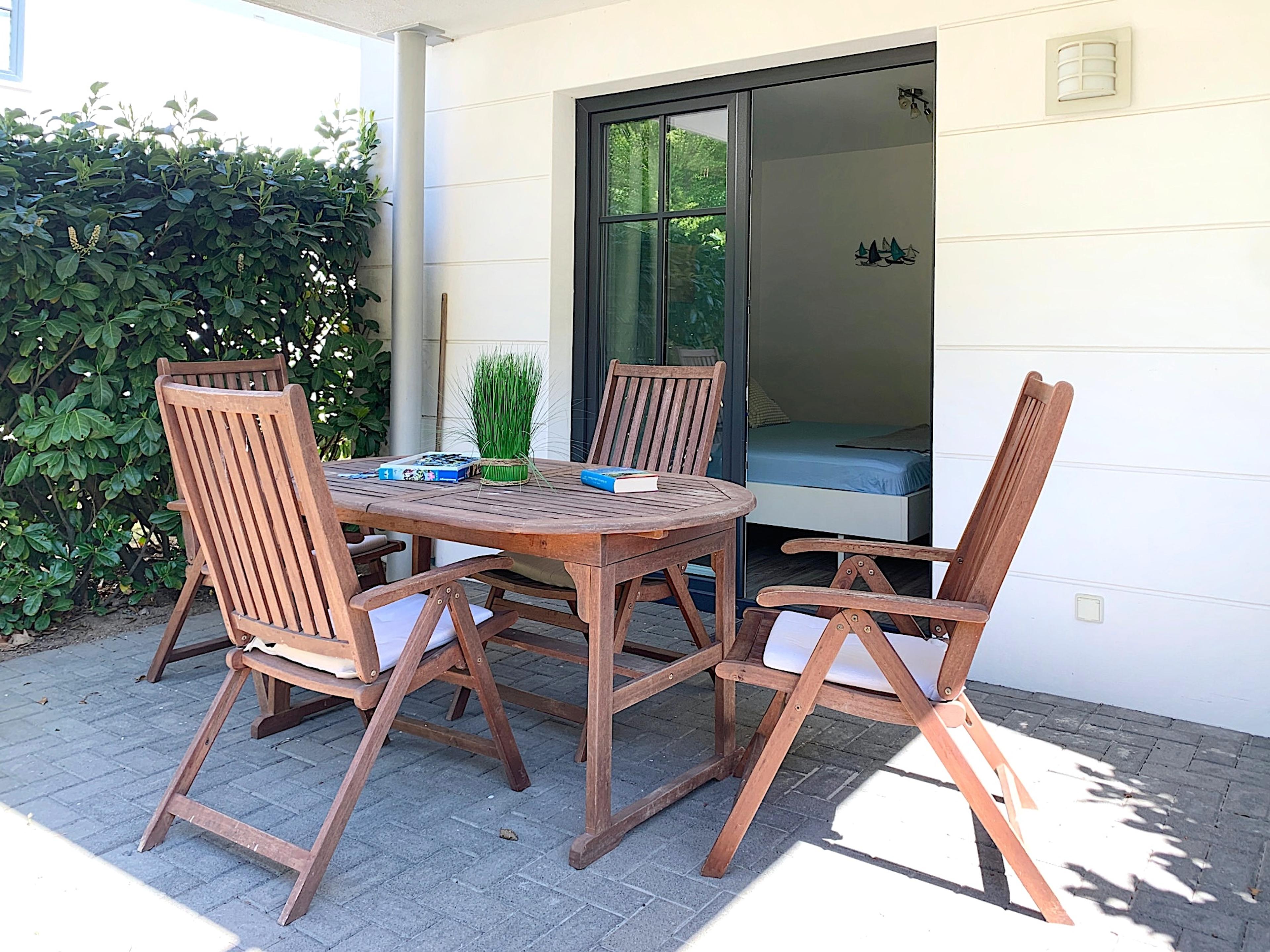 Villa Belvedere, Ferienwohnung 07, möblierte Terrasse Richtung Süden