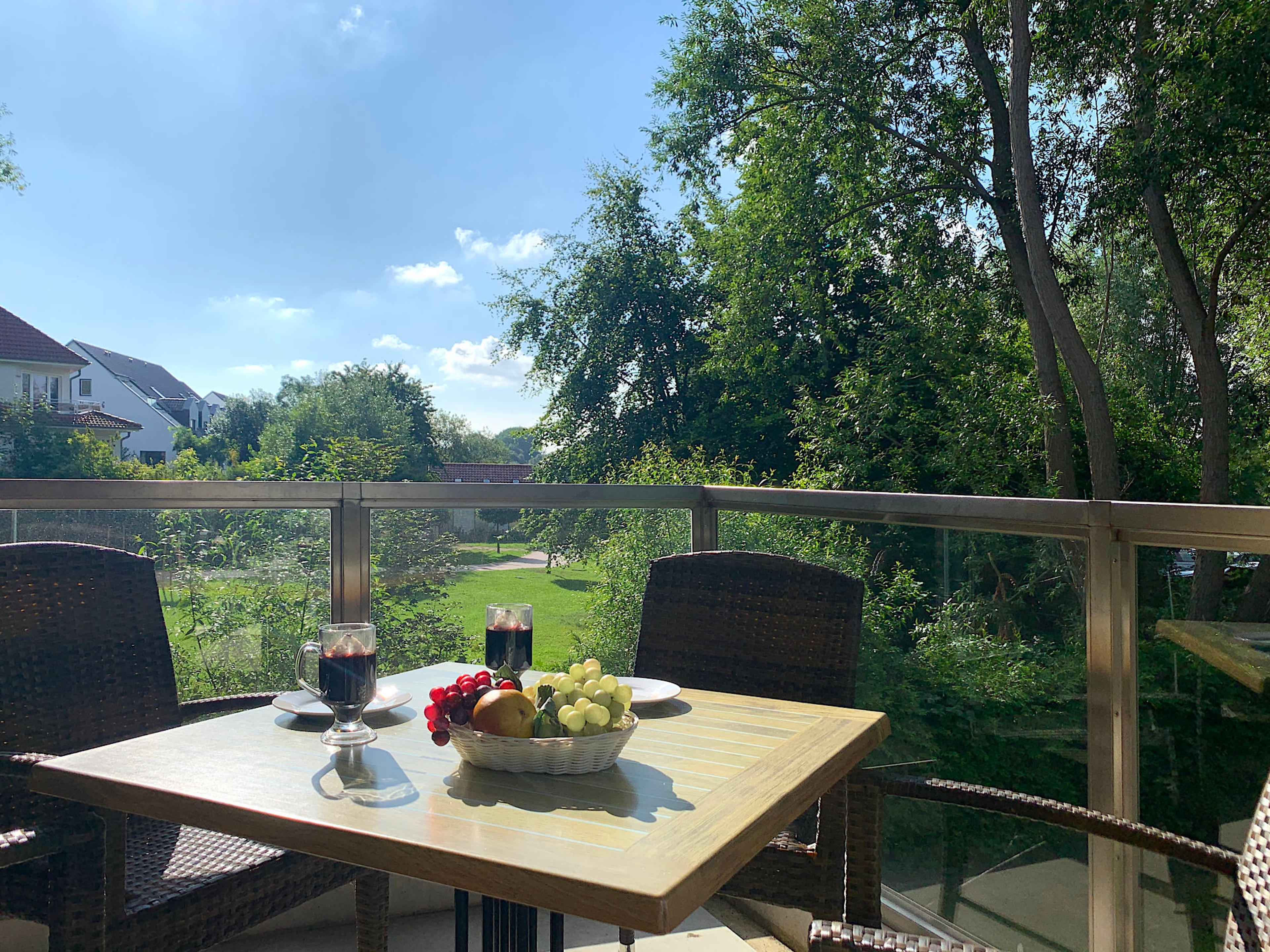 Weidenblick, Ferienwohnung 05,  möblierter Balkon Richtung Süden