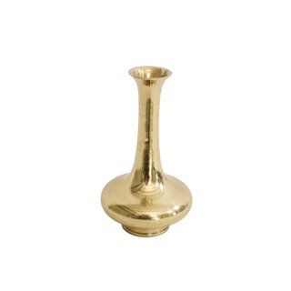 Brass vase with bulb bottom