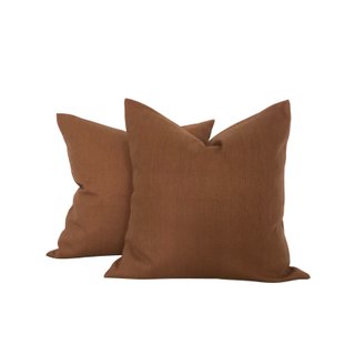 Light rust linen pillow set.
