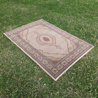 Large Geometric Cream Rug