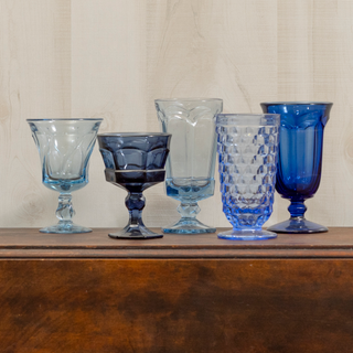 blue vintage goblets        
        <figure class=