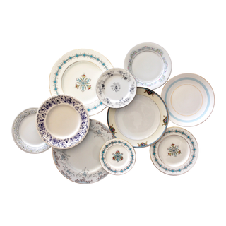 Mixed blue vintage china plates