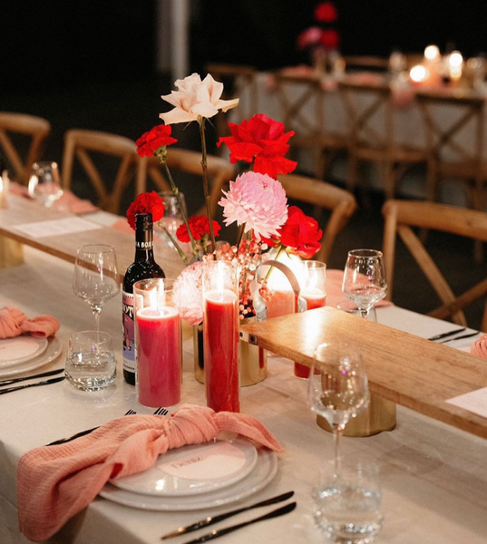 Rose pink napkin hire adelaide
Shot by: Dan Evans
Floral: Lillianthus