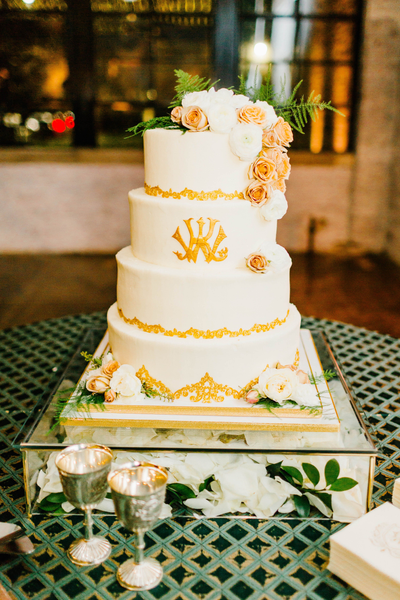 Plateaux Wedding Cake Design