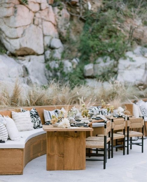 Largo 3.66 mts
Alto 75 cm
Ancho 83 cm