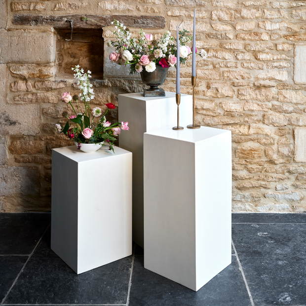 Ivory Pedestal (medium)