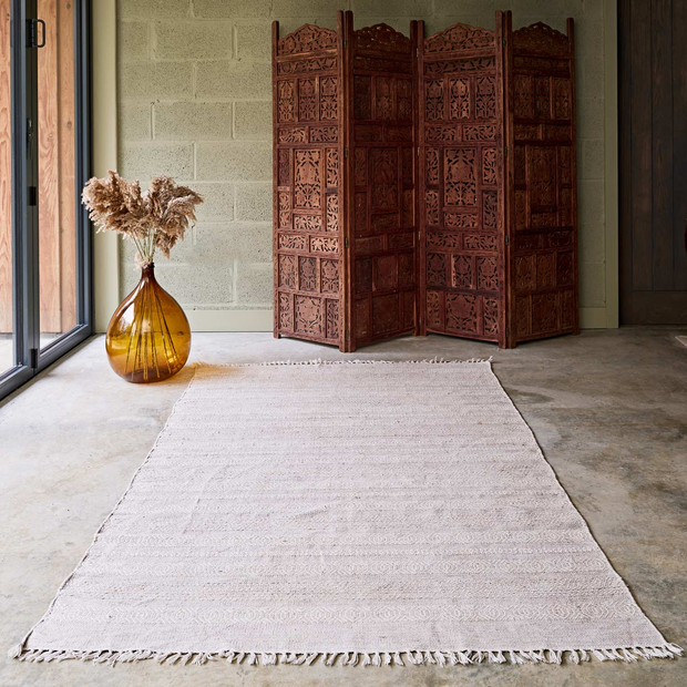 Lura Rug