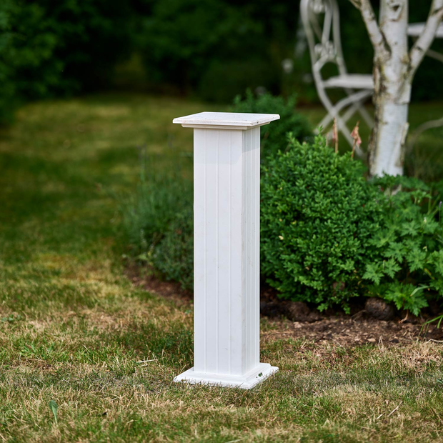 White Ribbed Plinth