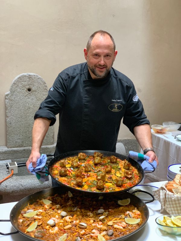 Michelin Star Chef Joseba shows his Paella creations