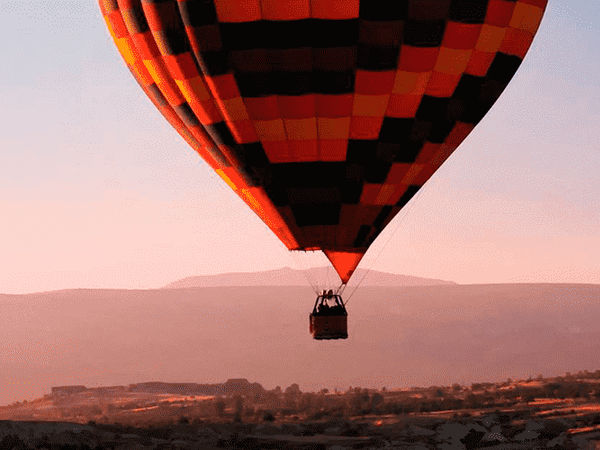 private-tours-in-spain/Segovia/Segovia-Hot-Air-Ballon-and-City-Tour/9.png