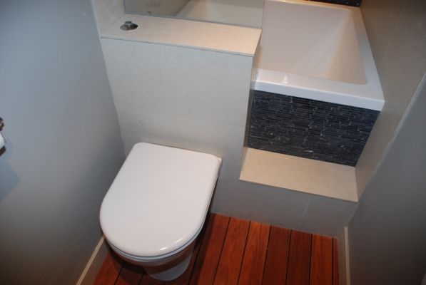 small-bathroom-2
