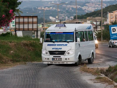 Kusadasi Dolmuş Guide: Routes, Fares, and How to Use Them