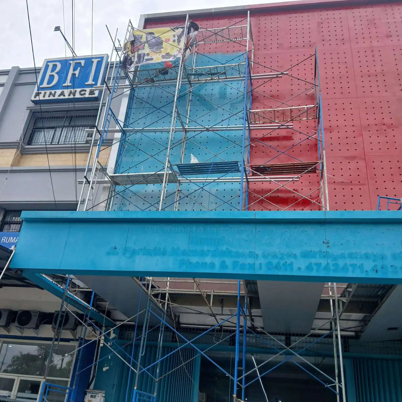 Renovasi Kantor