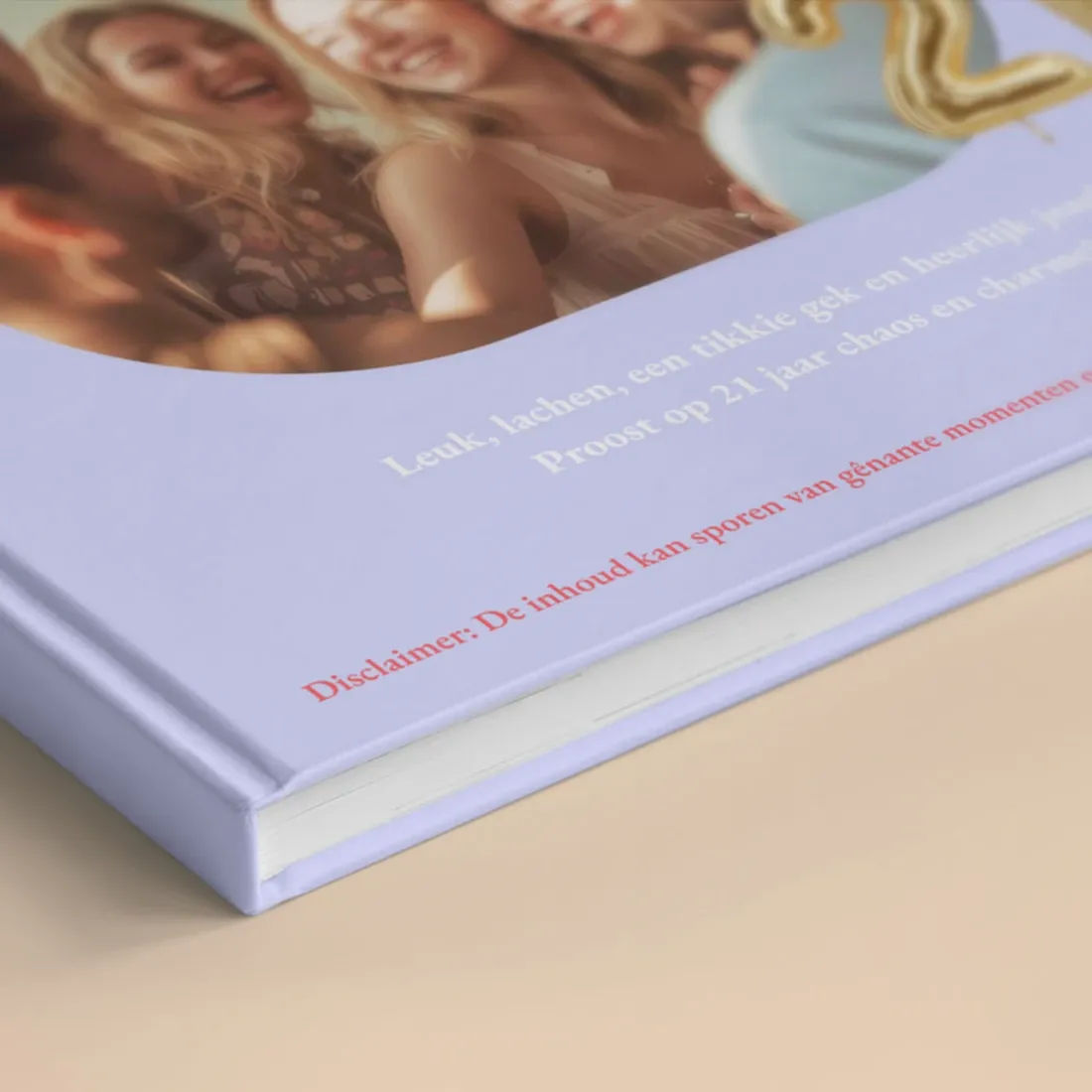 belmondofoto 21 dinner boek closeup.webp