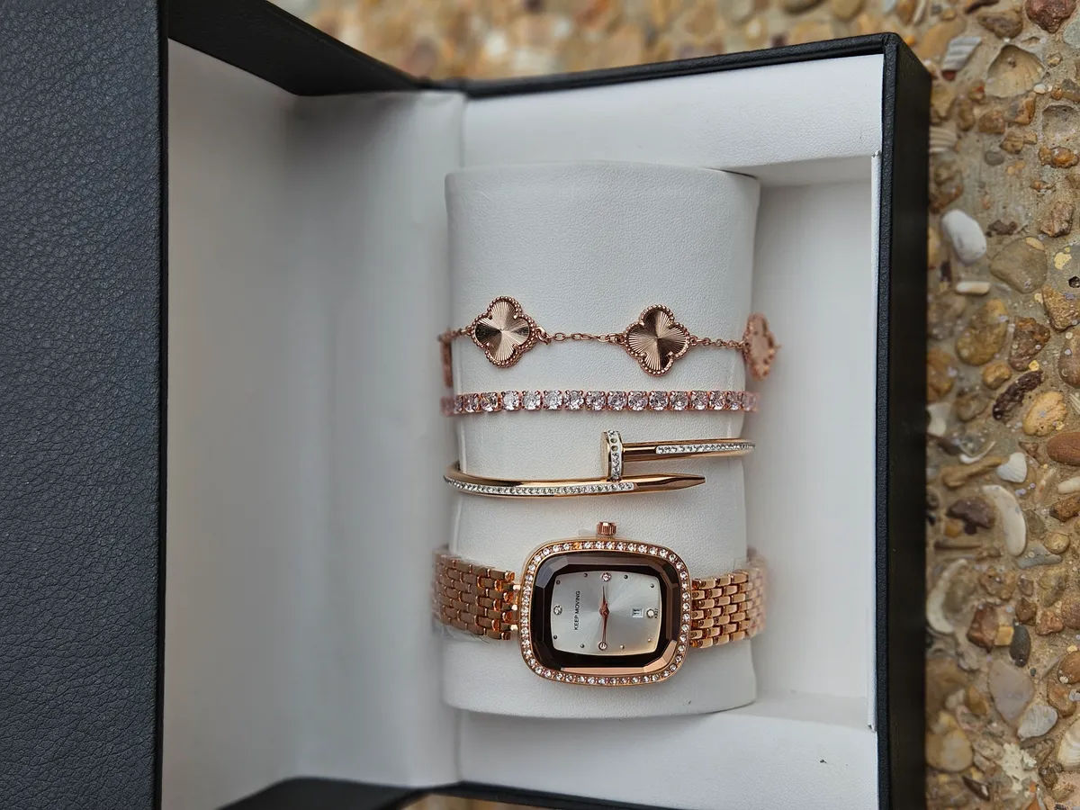 Classy Ladies Watch bracelet jewelry set  — photo 8