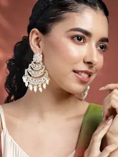 Peora: Upto 89% OFF on Earrings & Jhumkas | Starting from ₹188