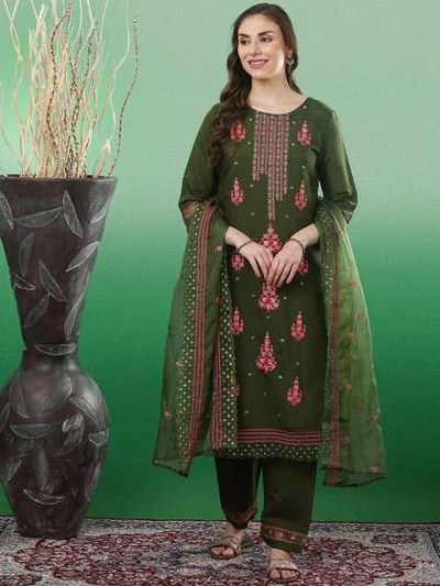 Upto 90% Off on Sangria & Anouk Clothings