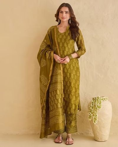 AJIO Loot: Kurta Set