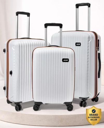 Flipkart - Alpha by VIP combo of 3 luggage at Rs 3156