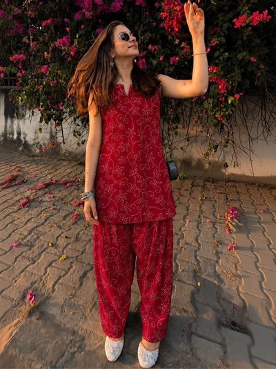 Buy MANOJAVA Women Ethnic Motifs Printed Regular Liva Kurti With Patiala - Kurta Sets for Women 44645244 | Myntra