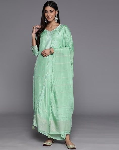 Libas clothing upto 85% Off