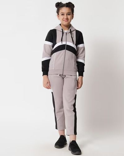 Dress , T Shirt & More Clothing Upto 75% Off + Coupon Discount