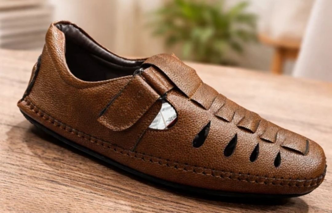 Bata Men Sandal, size 10 only
