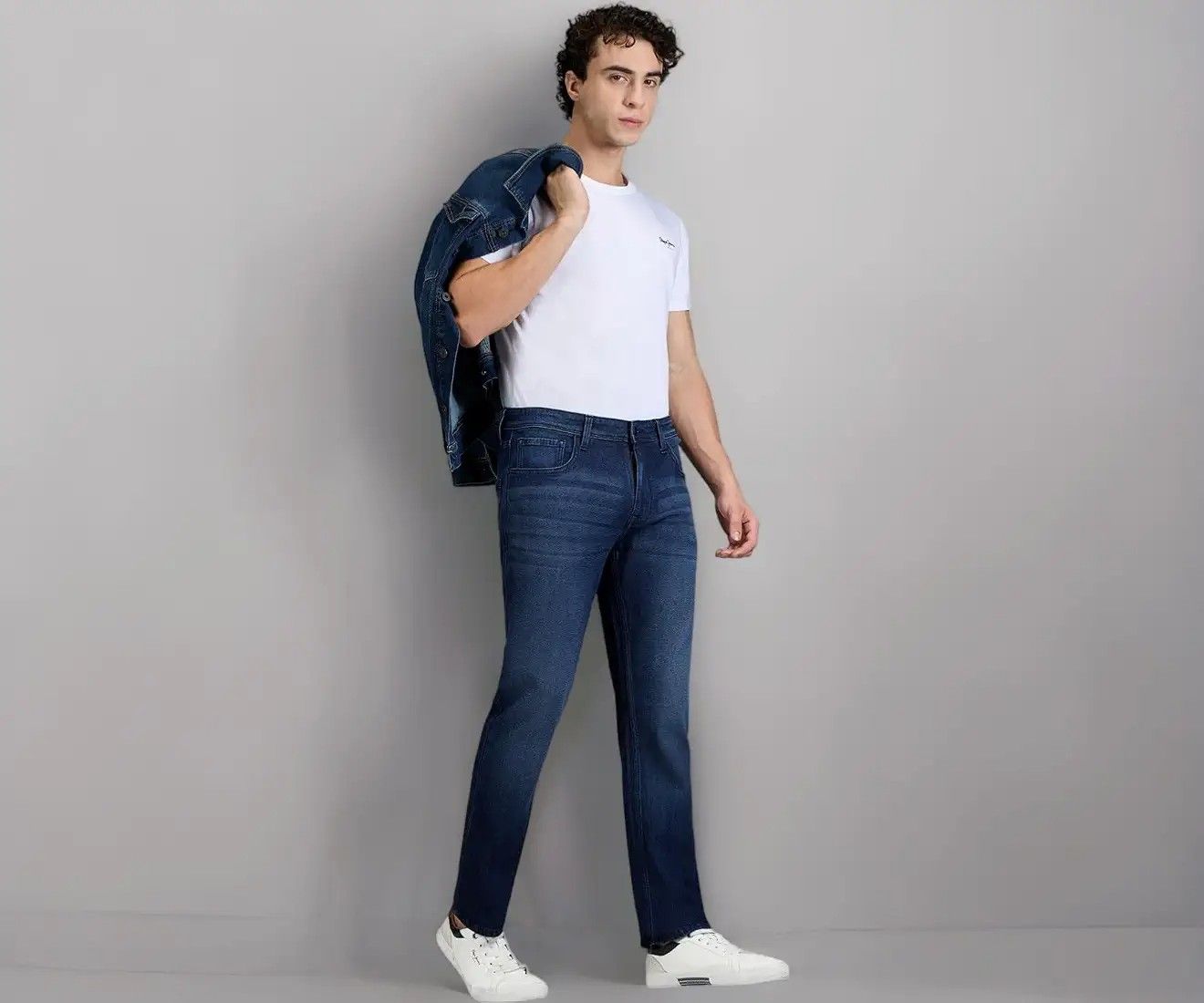 Men's Blue Straight Mid Rise Jeans