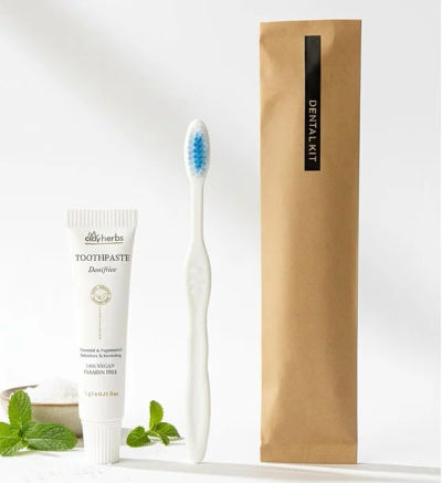[Sample] Free Dental Floss with Pack-1Toothbrushes with Toothpaste (7g)