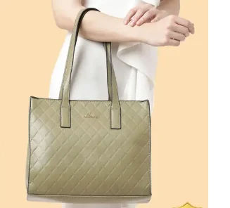 Fastrack ,Caprese ,Allen Solly & more hand bags 70-90 % off ,Get up to 25 % coins back