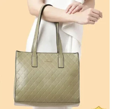 Fastrack ,Caprese ,Allen Solly & more hand bags 70-90 % off ,Get up to 25 % coins back