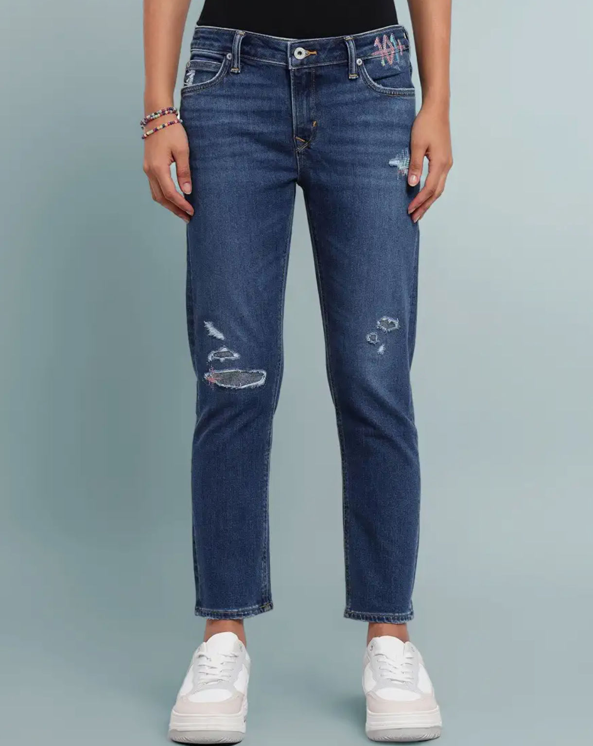 LEE Clothing upto 82% off