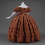 H39ee4d3Women Victorian 1860s Civil War Dress Vintage Costumes Medieval Custom Made Ball Gown5e86540f1b6b89da5b33aff51D