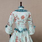 Renaissance Victorian Royal Queen Costume Medieval Gown Robe Train Dress