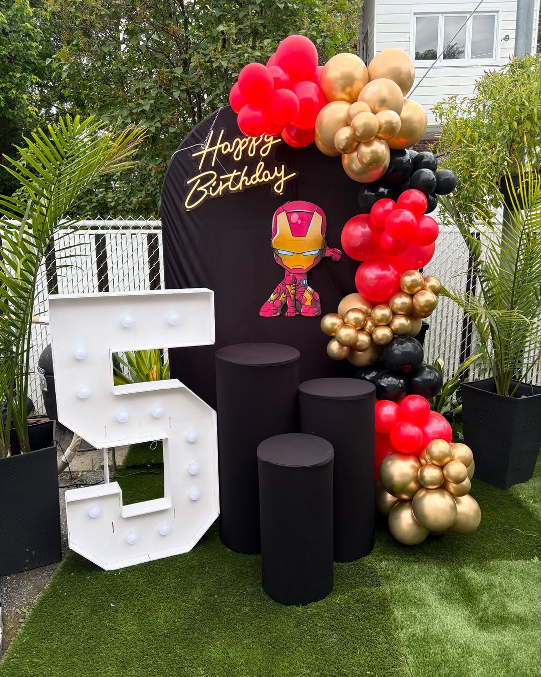 Balloon decor by Mandy Eventique