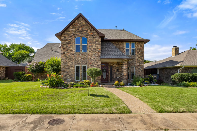 4227 Country Brook Dr - Bonus room / enclosed patio with French doors to pool area