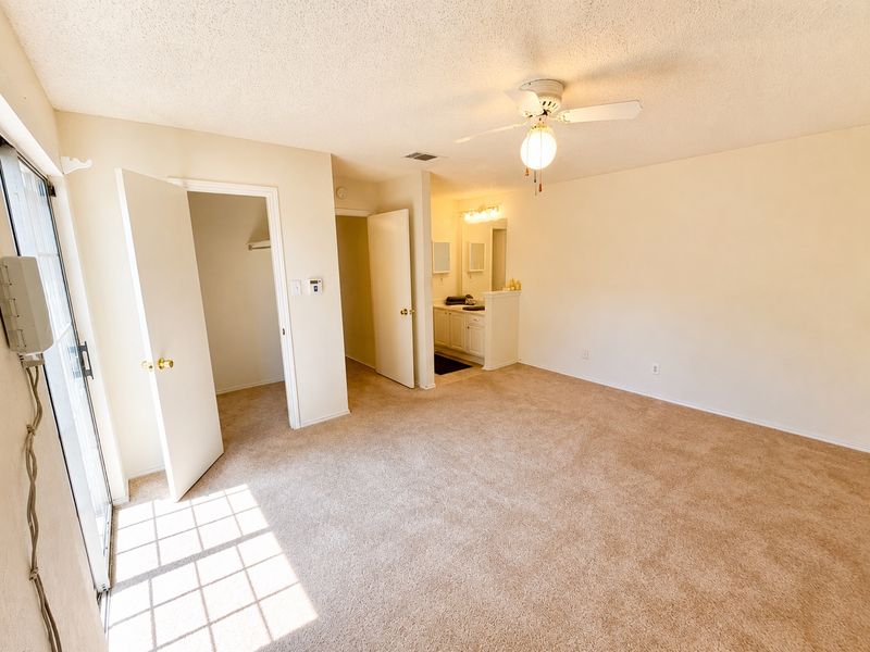 5536 Club Crest Dr. - Interior/exterior photo 7