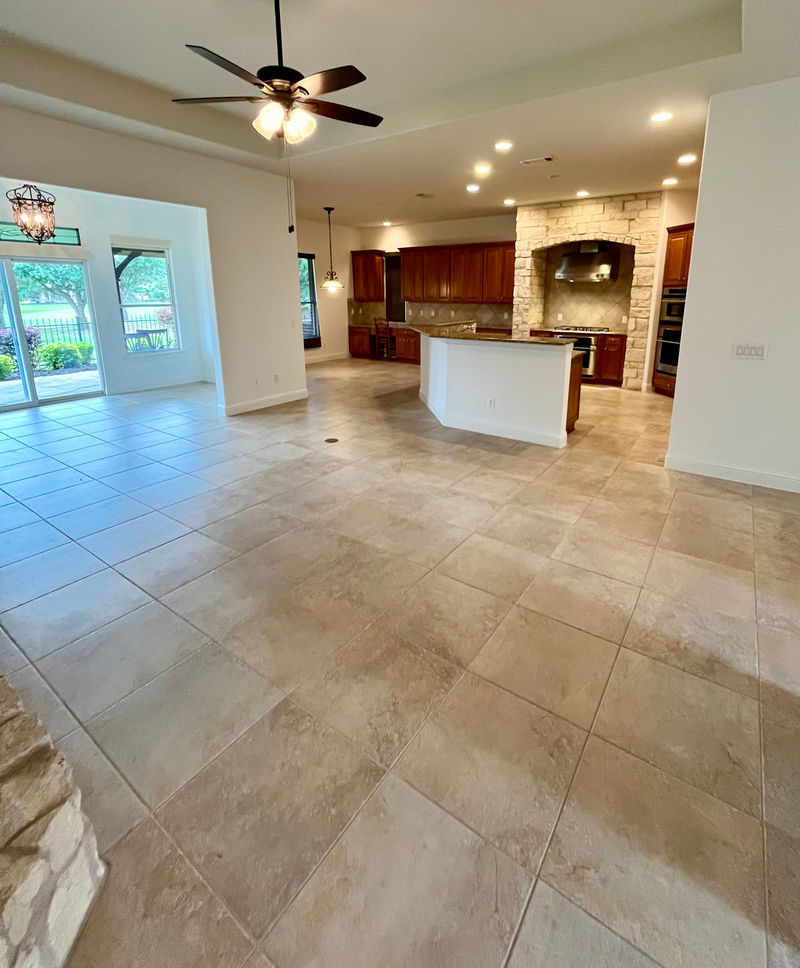 1413 Discovery Bay Dr - Interior/exterior photo 3