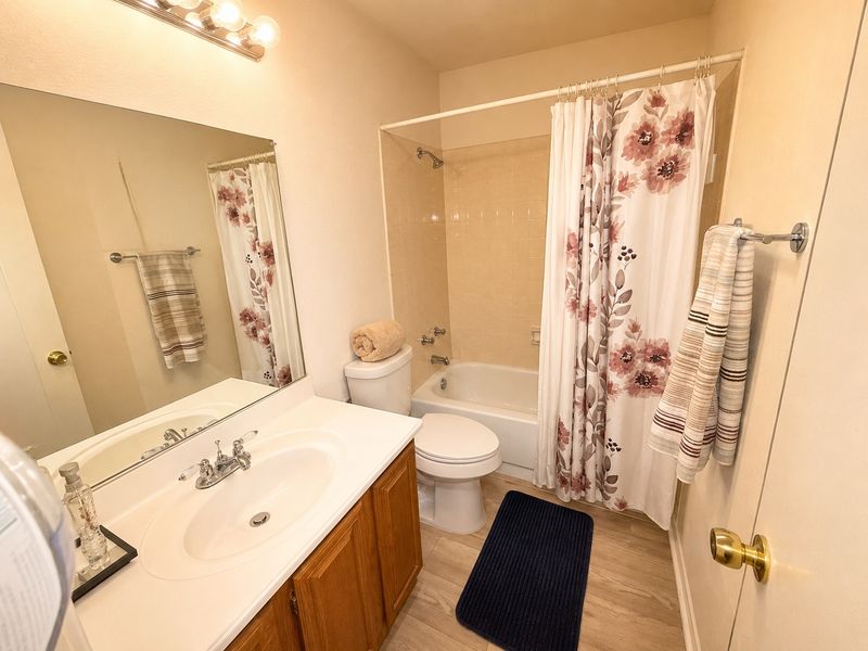 5536 Club Crest Dr. - Interior/exterior photo 11