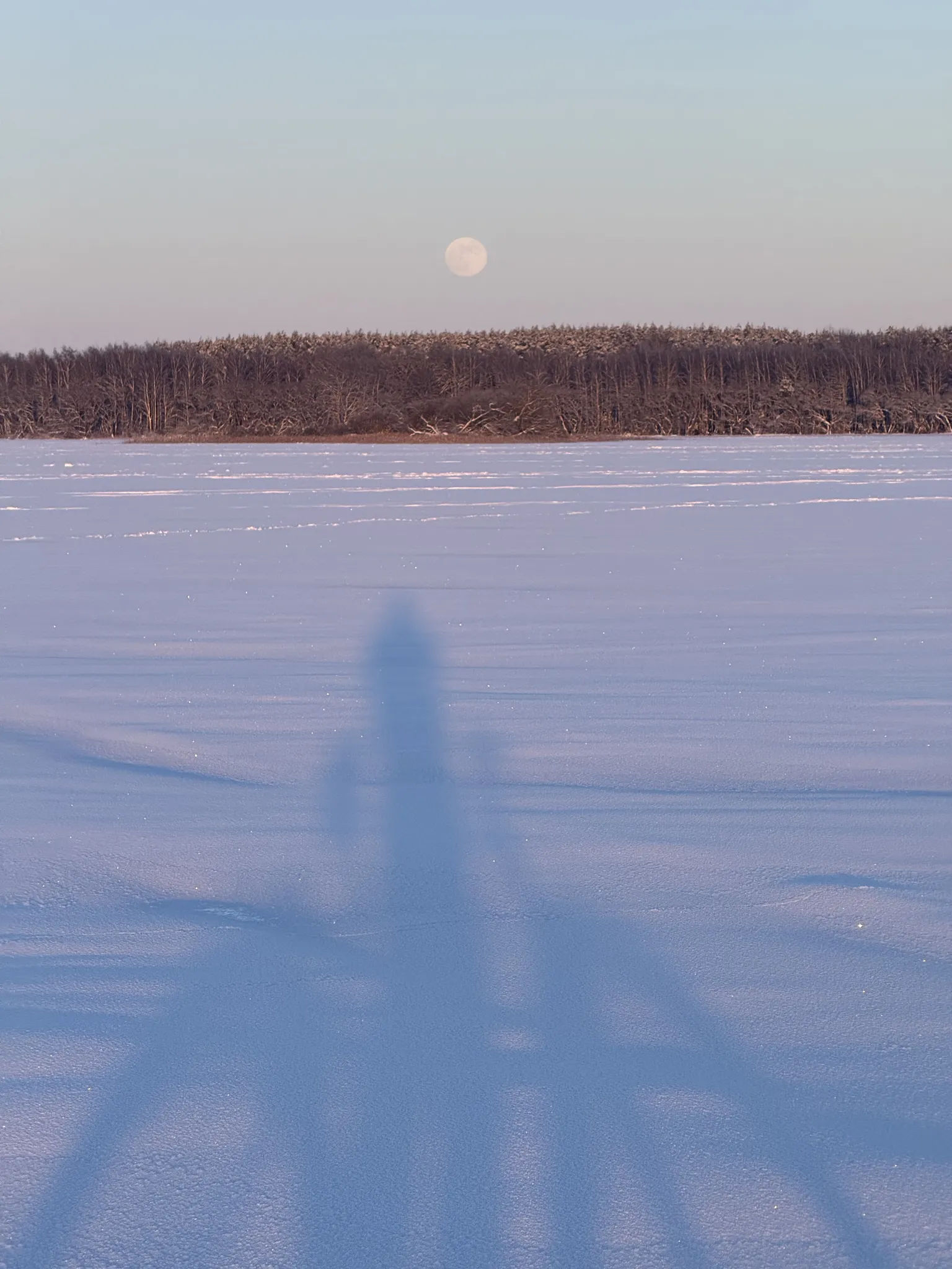 Луна над Минским морем
