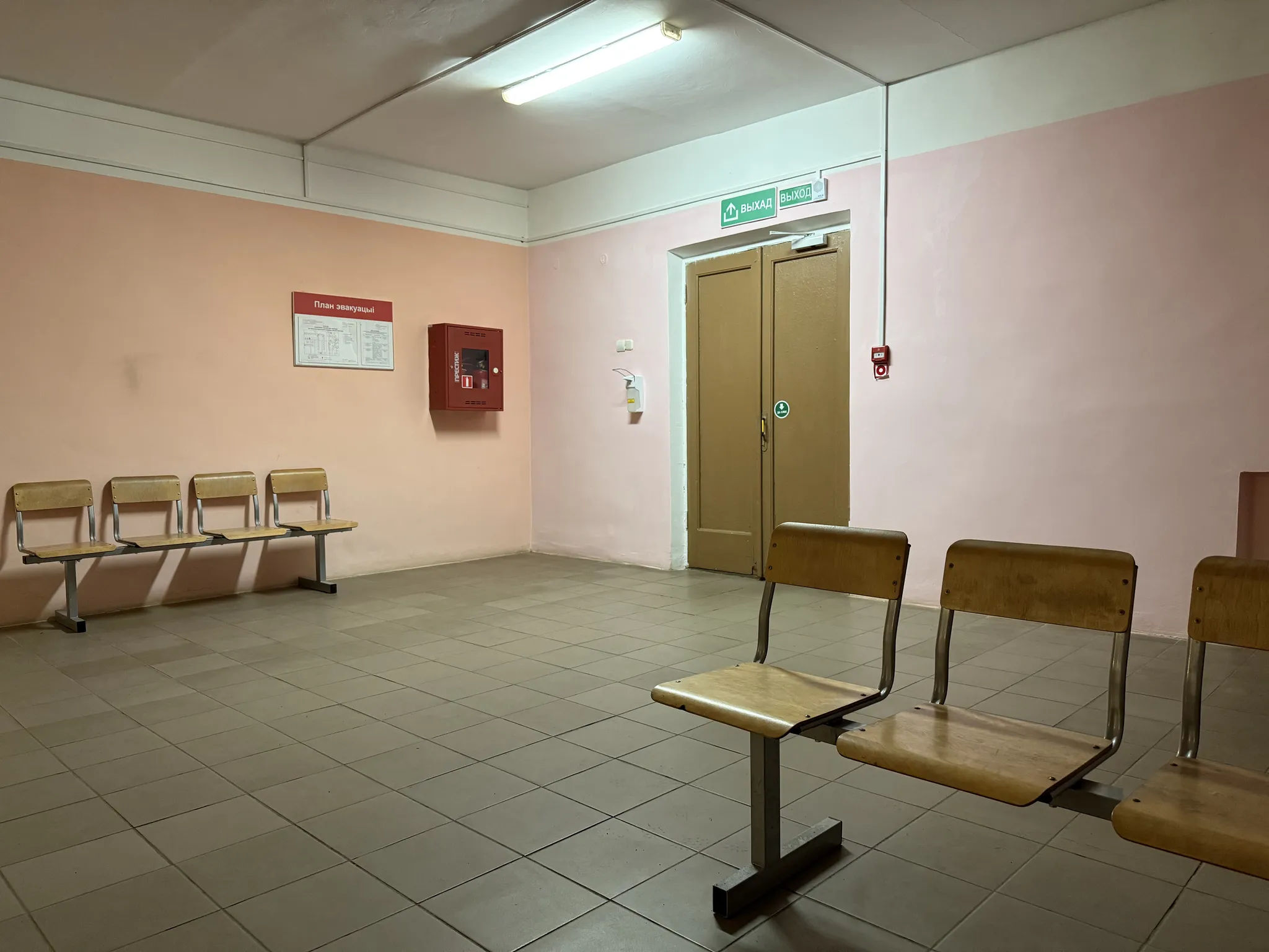 Лампа и план эвакуации