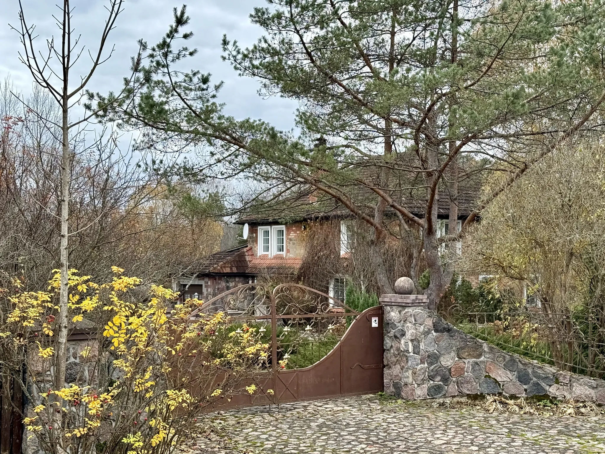 Мельница переделанная в коттедж