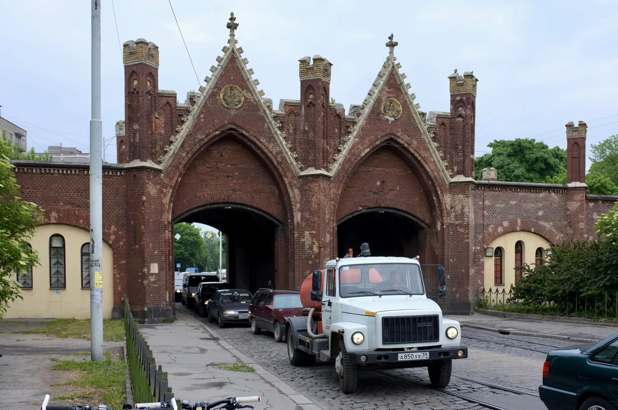 Бранденбургские ворота в Калининграде